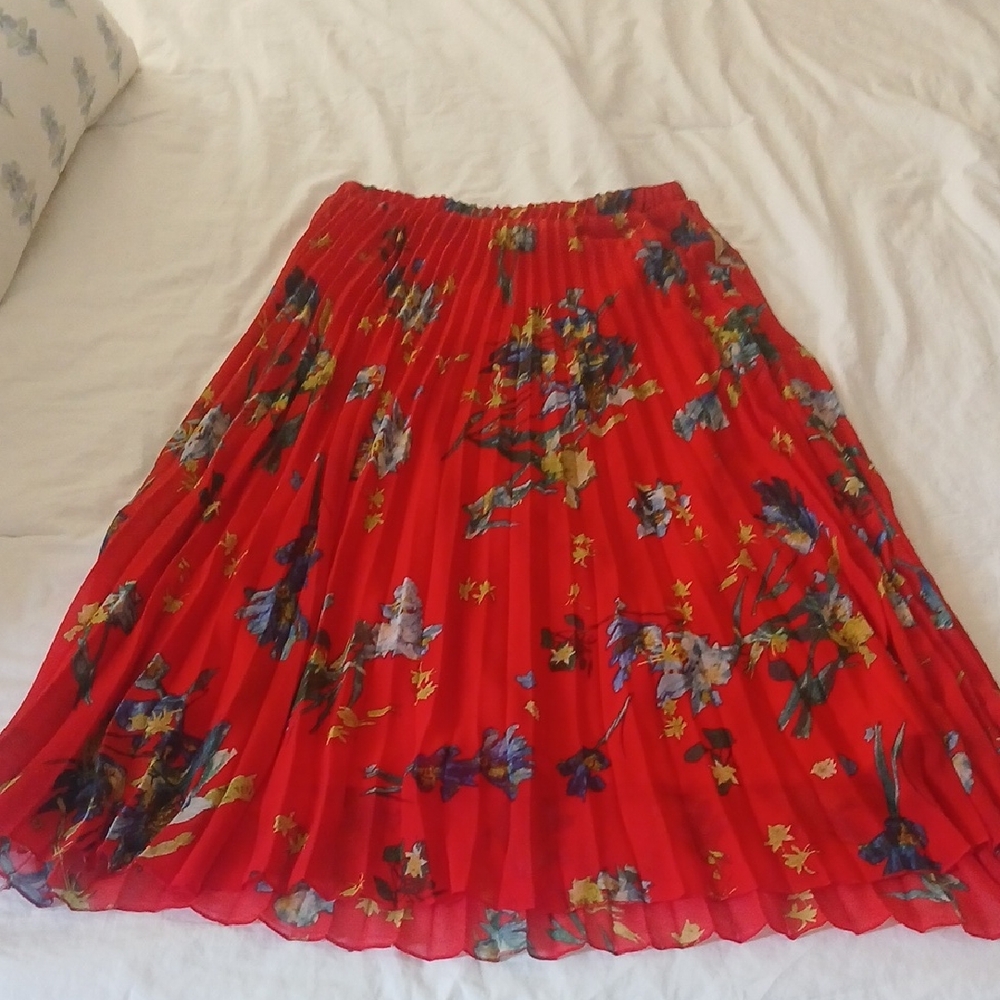 Vince Camuto Red Floral A-Line Skirt